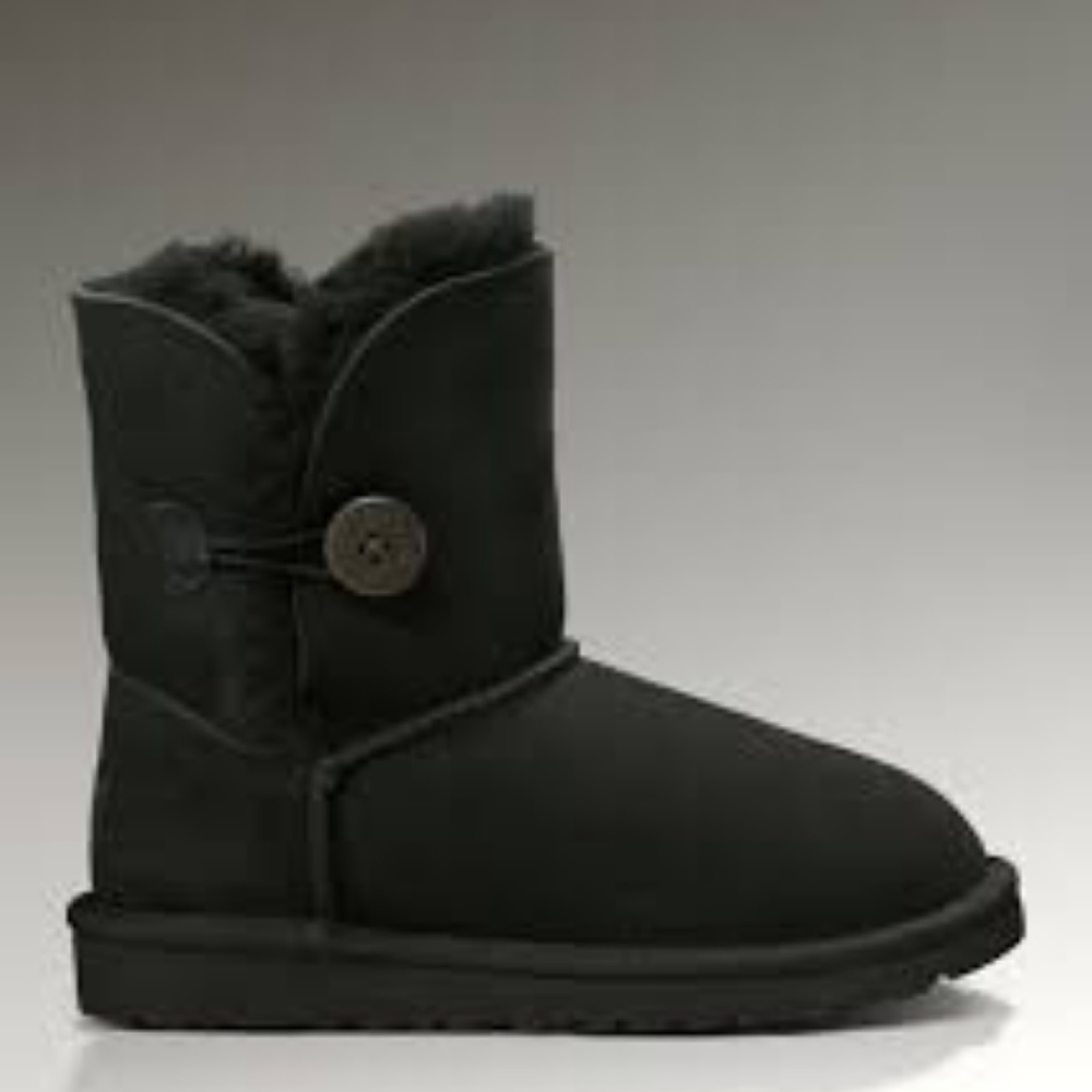 UGG Bailey Button Youth Size 13 Black S/N 5991